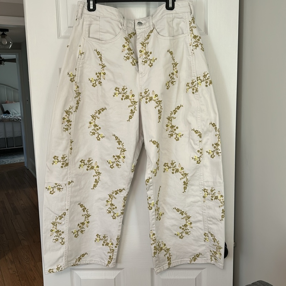 Pilcro barrel jeans.   They do not get any better.